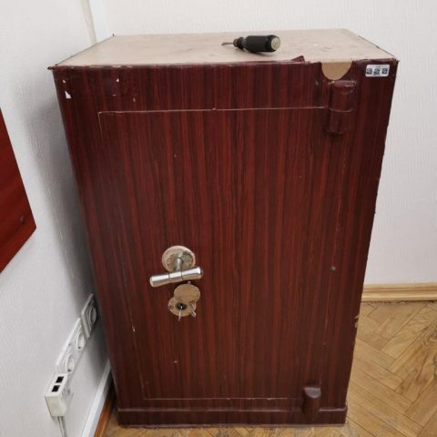 Открытие сейфа